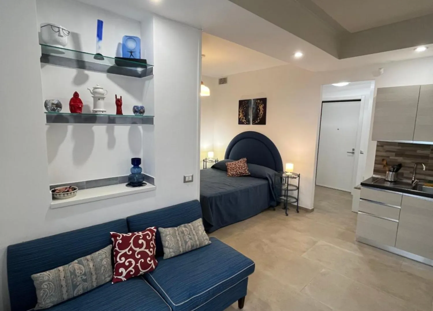 Penny Black Naples